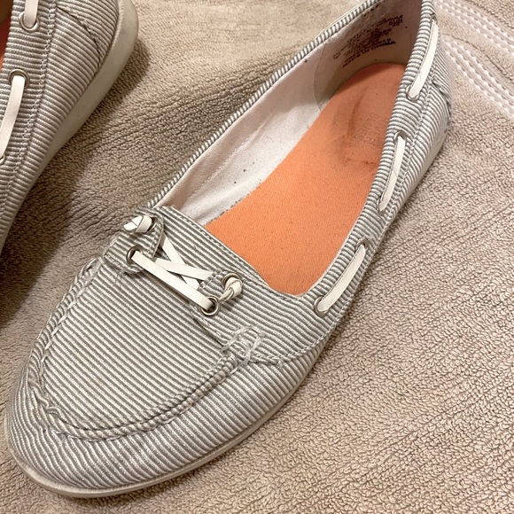 Canyon River Blues Slip On Sneakers - Picture 4 of 5